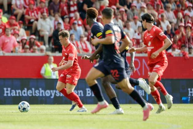 Champions Leauge Qualification 2025 SK Brann FC Red Bull Salzburg Bergen 20250723 Branns Eggert Aron Gudmundsson during the Champions Leauge qualifier between SK Brann and FC Red Bull Salzburg at Brann Stadium Photo Paul S Amundsen NTB Bergen Norway EDITORIAL USE ONLY RESTRICTED USE FOR BETTING COMPANIES  Copyright: xPaulxS.xAmundsenx xNTBx