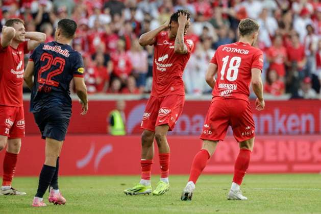 Champions Leauge Qualification 2025 SK Brann FC Red Bull Salzburg Bergen 20250723 Branns Japhet Sery Larsen during the Champions Leauge qualifier between SK Brann and FC Red Bull Salzburg at Brann Stadium Photo Paul S Amundsen NTB Bergen Norway EDITORIAL USE ONLY RESTRICTED USE FOR BETTING COMPANIES  Copyright: xPaulxS.xAmundsenx xNTBx