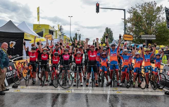 17E ETAPE DU TOUR DE FRANCE DE CYCLISME PHOTOPQR LE DAUPHINE Fabrice HEBRARD ; Valence ; 23 07 2025 ; Valence Drôme. Le 23 Juillet 2025 CYCLISME. Pour la 17è étape du Tour de France entre Bollène et Valence. Le public était nombreux malgré la pluie à l arrivé à Valence. Photo: Fabrice Hébrard Le Dauphiné Libéré - The 112th edition of the Tour de France starts on Saturday 5 July in Lille, France, and will finish in Paris, France on the 27th of July. stage 17 of the 2025 Tour de France cycling race, from Bollene to Valence (161km), on Wednesday 23 July 2025 Valence Drôme Rhône-Alpes France  Copyright: xPHOTOPQR LExDAUPHINE MAXPPPxFabricexHEBRARDx 20250723JDL8637 20250723JDL8637
