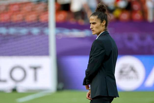 Spain s head coach Montse Tome walks the field ahead of the UEFA Women s Euro semifinal soccer match between Germany and Spain, in Zurich, Switzerland, 23 July 2025. UEFA Women s Euro semifinal - Germany vs. Spain !ACHTUNG: NUR REDAKTIONELLE NUTZUNG!  Copyright: xAnaxEscobarx GRAF9474 20250723-55017484903_1