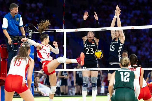 Women s Volleyball Nations League Finals 2025 Paulina Damaske, Zixuan Zhang, Houyu Chen during the Woman™s Volleyball Nations League 2025 Quarter-finals match between Poland and China , at Atlas Arena in Lodz, Poland, on July 24, 2025. Lodz Poland  Copyright: xAndrzejxIwanczukx originalFilename:iwanczuk-womensvo250724_np8jC.jpg
