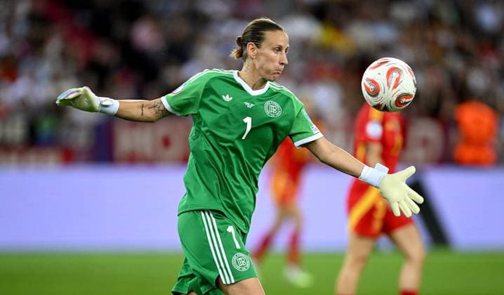 Soccer Women Euro 2025 Semifinal 23 07 2025 Germany Spain Goalkeeper Ann Katrin Berger Germany