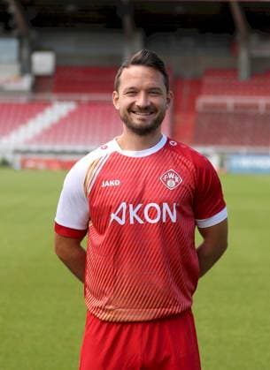 24 07 2025, Regionalliga Bayern, FC Wuerzburger Kickers, Regionalliga Bayern, Portraettermin 2025 2026 v li Peter Kurzweg FC Wuerzburger Kickers , single picture, portrait, portrait format Wuerzburg AKON ARENA Bayern Germany