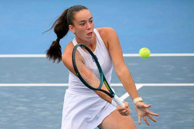 Czech tennis player Tereza Valentova playes against Jessika Ponchet of France at the WTA, Tennis Damen Livesport Prague Open 2025 on the courts of TK Sparta Prague, in Prague, Czech Republic, on July 24, 2025. (CTKxPhoto MichalxKamaryt) CTKPhotoP2025072403690  CTKPhotoP2025072403690