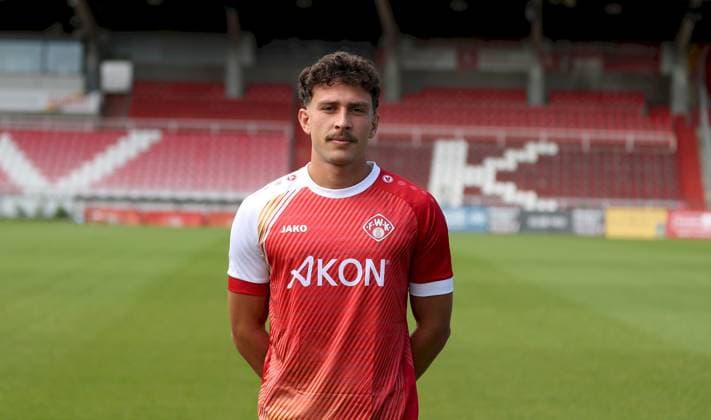 24 07 2025, Regionalliga Bayern, FC Wuerzburger Kickers, Regionalliga Bayern, Portraettermin 2025 2026 v li Dominic Schmidt FC Wuerzburger Kickers , single picture, portrait, landscape format Wuerzburg AKON ARENA Bayern Germany