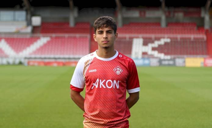 24 07 2025, Regionalliga Bayern, FC Wuerzburger Kickers, Regionalliga Bayern, Portraettermin 2025 2026 v li Batuhan Goegce FC Wuerzburger Kickers , single picture, portrait, landscape format Wuerzburg AKON ARENA Bayern Germany