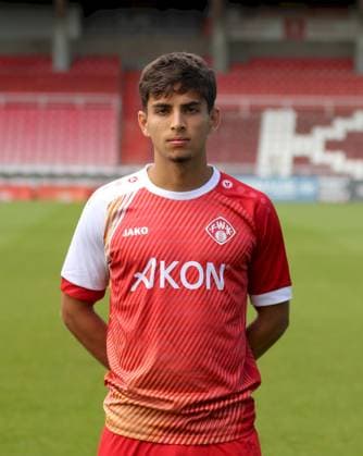 24 07 2025, Regionalliga Bayern, FC Wuerzburger Kickers, Regionalliga Bayern, Portraettermin 2025 2026 v li Batuhan Goegce FC Wuerzburger Kickers , single picture, portrait, portrait format Wuerzburg AKON ARENA Bayern Germany