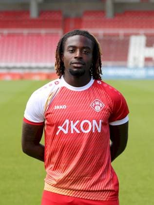 24 07 2025, Regionalliga Bayern, FC Wuerzburger Kickers, Regionalliga Bayern, Portraettermin 2025 2026 v li Eliot Muteba FC Wuerzburger Kickers , single picture, portrait, portrait format Wuerzburg AKON ARENA Bayern Germany