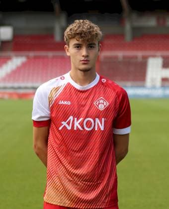 24 07 2025, Regionalliga Bayern, FC Wuerzburger Kickers, Regionalliga Bayern, Portraettermin 2025 2026 v li Tiago de Moura Moraes FC Wuerzburger Kickers , single picture, portrait, portrait format Wuerzburg AKON ARENA Bayern Germany