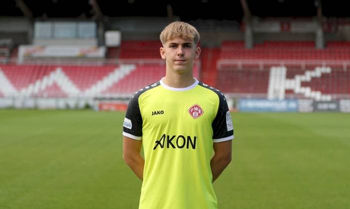 24 07 2025, Regionalliga Bayern, FC Wuerzburger Kickers, Regionalliga Bayern, Portraettermin 2025 2026 v li Simon Langer FC Wuerzburger Kickers , single picture, portrait, landscape format Wuerzburg AKON ARENA Bayern Germany