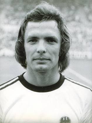 Football Germany u B Z National player Karl Heinz Koerbel ATTENTION date estimated !ACHTUNG AUFNAHMEDATUM GESCHÄTZT!