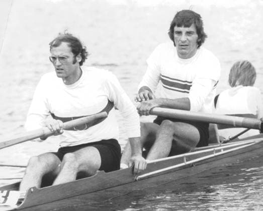 Rudern Zweier mit Steuermann U.B.z. Hitzblenck (?) und Jaeger. 1975 !ACHTUNG AUFNAHMEDATUM GESCHÄTZT! *** Rowing Two with Helmsman u B Z Hitzblenck and Jaeger 1975 ATTENTION date estimated !ACHTUNG AUFNAHMEDATUM GESCHÄTZT!