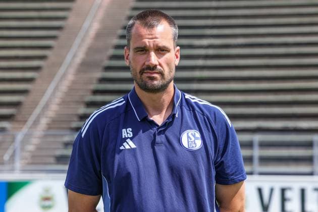 24 07 2025, Football, 2 Bundesliga, Season 2025 2026, FC Schalke 04, Athletic trainer Alexander Storck FC Schalke 04 Gelsenkirchen Parkstadion NRW Germany xRHR FOTO TRx Copyright: TimxRehbein RHR-FOTOx RHR-FOTO TR