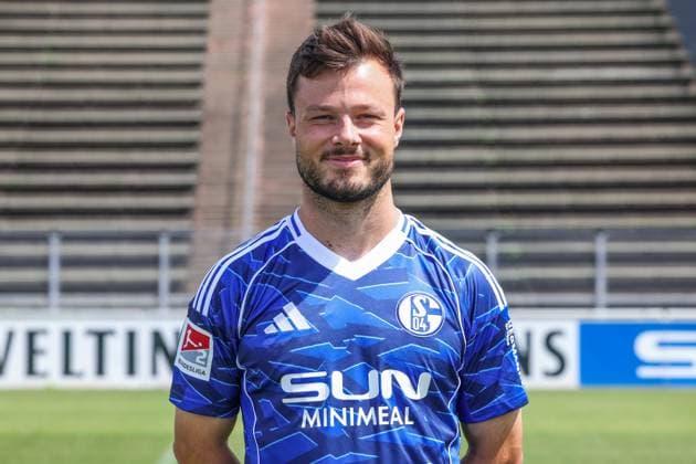 24 07 2025, Football, 2 Bundesliga, Season 2025 2026, FC Schalke 04, Adrian Gantenbein FC Schalke 04 Gelsenkirchen Parkstadion NRW Germany xRHR FOTO TRx Copyright: TimxRehbein RHR-FOTOx RHR-FOTO TR