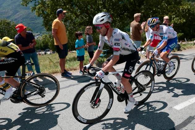 Tour de France 2025 Stage 18 COURCHEVEL COL DE LA LOZE, FRANCE - JULY 24 : Yates Adam (GBR) of UAE Team Emirates during stage 18 of the 112th edition of Tour de France an UCI World Tour 2.UWT cycling road race stage for Men Elite of 171 km with start in Vif and finish in Courchevel Col de la Loze on July 24, 2025 in Courchevel Col de la Loze, France, 24 07 2025 ( Motordriver Kenny Verfaillie - Courchevel Col de la Loze France  Copyright: xLucaxBettinix