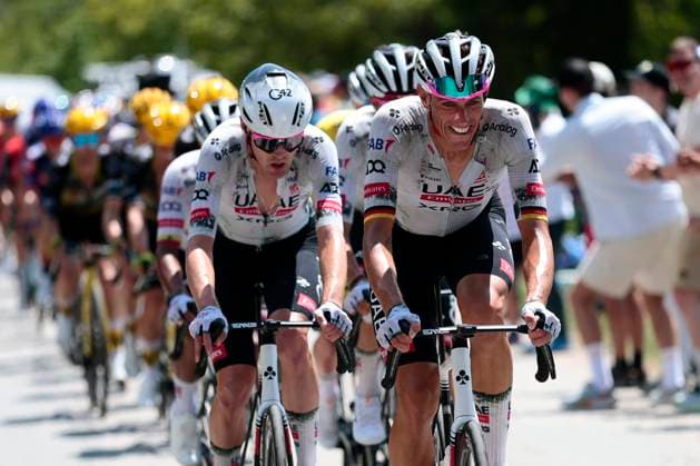 Tour de France 2025 Stage 18 COURCHEVEL COL DE LA LOZE, FRANCE - JULY 24 : Politt Nils (GER) of UAE Team Emirates during stage 18 of the 112th edition of Tour de France an UCI World Tour 2.UWT cycling road race stage for Men Elite of 171 km with start in Vif and finish in Courchevel Col de la Loze on July 24, 2025 in Courchevel Col de la Loze, France, 24 07 2025 ( Motordriver Kenny Verfaillie - Courchevel Col de la Loze France  Copyright: xLucaxBettinix