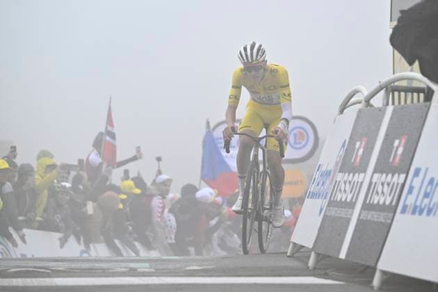 Tour de France 2025 Stage 18 COURCHEVEL COL DE LA LOZE, FRANCE - JULY 24 : Pogacar Tadej (SLO) of UAE Team Emirates during stage 18 of the 112th edition of Tour de France an UCI World Tour 2.UWT cycling road race stage for Men Elite of 171 km with start in Vif and finish in Courchevel Col de la Loze on July 24, 2025 in Courchevel Col de la Loze, France, 24 07 2025 ( Motordriver Kenny Verfaillie - Courchevel Col de la Loze France  Copyright: xJanxDexMeuleneirx