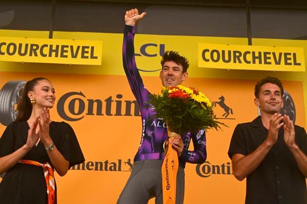 Tour de France 2025 Stage 18 COURCHEVEL COL DE LA LOZE, FRANCE - JULY 24 : O Connor Ben (AUS) of Team Jayco AlUla pictured during the podium ceremony of stage 18 of the 112th edition of Tour de France an UCI World Tour 2.UWT cycling road race stage for Men Elite of 171 km with start in Vif and finish in Courchevel Col de la Loze on July 24, 2025 in Courchevel Col de la Loze, France, 24 07 2025 ( Motordriver Kenny Verfaillie - Courchevel Col de la Loze France  Copyright: xJanxDexMeuleneirx