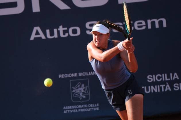TENNIS - Internazionali di Tennis - 36° Palermo Ladies Open Renata Jamrichova in action against Panna Udvardy during the 36th Palermo Ladies Open at Country Time Club during 36Â° Palermo Ladies Open, International Tennis match in Palermo, Italy, July 24 2025 Palermo Italy  Copyright: xIPAxSport ABACAx