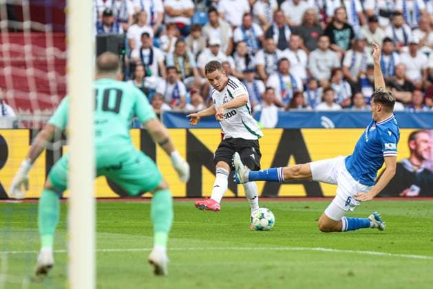 24.07.2025 OSTRAWA MECZ II RUNDY ELIMINACJI LIGI EUROPY BANIK OSTRAWA - LEGIA WARSZAWA --- FOOTBALL MATCH SECOND ROUND QUALIFICATIONS UEFA EUROPA LEAGUE BANIK OSTRAVA - LEGIA WARSZAWA NZ. KACPER CHODYNA KAREL POJEZNY FOT. LUKASZ JURGA ARENA AKCJI NEWSPIX.PL --- newspix.pl 