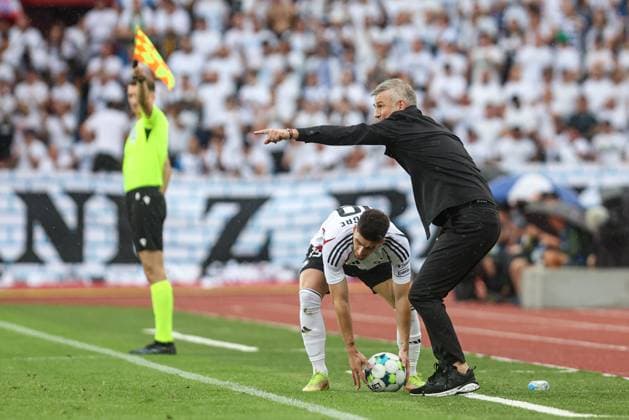 24.07.2025 OSTRAWA MECZ II RUNDY ELIMINACJI LIGI EUROPY BANIK OSTRAWA - LEGIA WARSZAWA --- FOOTBALL MATCH SECOND ROUND QUALIFICATIONS UEFA EUROPA LEAGUE BANIK OSTRAVA - LEGIA WARSZAWA NZ. RUBEN VINAGRE EDWARD IORDANESCU FOT. LUKASZ JURGA ARENA AKCJI NEWSPIX.PL --- newspix.pl 