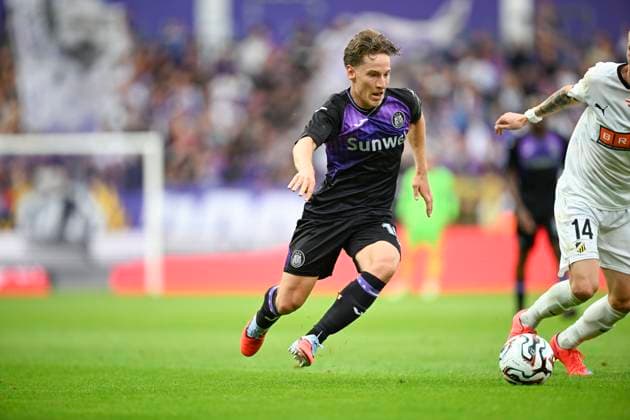 RSC Anderlecht v BK Hacken - UEFA Europa League round 2 qualifier ANDERLECHT, BELGIUM - JULY 24 : Verschaeren Yari midfielder of RSC Anderlecht in action during the UEFA Europa League 2025 26 Round 2 match between RSC Anderlecht and BK Hacken on July 24, 2025 in Anderlecht, Belgium, 24 07 2025 Anderlecht Belgium  Copyright: xTomasxSiskx