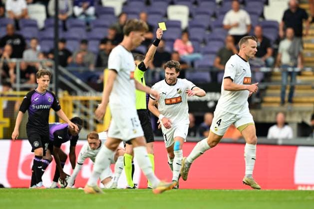 RSC Anderlecht v BK Hacken - UEFA Europa League round 2 qualifier ANDERLECHT, BELGIUM - JULY 24 : referee ldorjan Hamiti giving a yellow card to Lundqvist Adam defender of BK Hacken during the UEFA Europa League 2025 26 Round 2 match between RSC Anderlecht and BK Hacken on July 24, 2025 in Anderlecht, Belgium, 24 07 2025 Anderlecht Belgium  Copyright: xTomasxSiskx