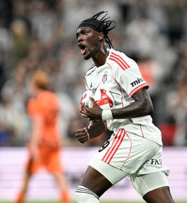 Besiktas v Shakhtar Donetsk - UEFA Europa League ISTANBUL, TURKIYE - JULY 24: Besiktas player Tammy Abraham (9) celebrates after scoring a goal during the UEFA Europa League second qualifying round first leg match against Shakhtar Donetsk at Tupras Stadium in Istanbul, Turkiye, on July 24, 2025. Ali Atmaca Anadolu Istanbul Turkey. Editorial use only. Please get in touch for any other usage.  Copyright: x2025xAnadoluxAlixAtmacax