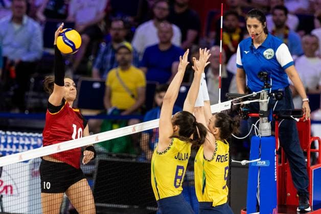 FIVB Women?s Nations League - Brasil vs Germany Lena Stigrot, Julia Gambatto Kudiess, Roberta Silva Ratzke during the FIVB Women?s Nations League Finals match between Brasil and Germany in Lodz, Poland on July 24, 2025. Lodz Poland  Copyright: xFotoxOlimpikx originalFilename:jastrzebowski-fivbwome250724_npodi.jpg