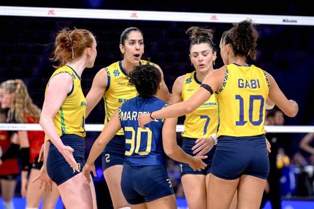 LODZ 24.07.2025 SIATKOWKA KOBIET LIGA NARODOW 2025 - MECZ CWIERCFINALOWY: BRAZYLIA - NIEMCY --- WOMENS VOLLEYBALL NATIONS LEAGUE 2025 FINALS - QUARTERFINAL MATCH IN LODZ: BRAZIL - GERMANY N Z MARCELLE DE ARRUDE MATTOS DA SILVA ROSAMARIA MONTIBELLER GABRIELA BRAGA GUIMAREES FOT. PAWEL PIOTROWSKI 400MM.PL NEWSPIX.PL --- newspix.pl 