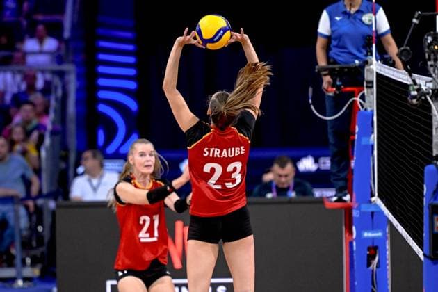 LODZ 24.07.2025 SIATKOWKA KOBIET LIGA NARODOW 2025 - MECZ CWIERCFINALOWY: BRAZYLIA - NIEMCY --- WOMENS VOLLEYBALL NATIONS LEAGUE 2025 FINALS - QUARTERFINAL MATCH IN LODZ: BRAZIL - GERMANY N Z CAMILLA WEITZEL SARAH STRAUBE FOT. PAWEL PIOTROWSKI 400MM.PL NEWSPIX.PL --- newspix.pl 