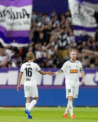 250724 Pontus Dahbo and Simon Gustafson of Häcken look dejected after the UEFA Europa League second qualifying round match between Anderlecht and Häcken on July 24, 2025 in Brussels Photo Michael Erichsen BILDBYRAN COP 89 MI0855 anderlecht bbeng europa league football fotball fotboll häcken kval qualification qualifying round soccer uefa europa league  Copyright: MICHAELxERICHSEN BB250724MI084