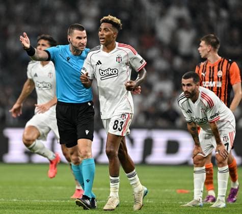 Besiktas v Shakhtar Donetsk - UEFA Europa League ISTANBUL, TURKIYE - JULY 24: The referee Georgi Kabakov leads the UEFA Europa League second qualifying round first leg match against Shakhtar Donetsk at Tupras Stadium in Istanbul, Turkiye, on July 24, 2025. Ali Atmaca Anadolu Istanbul Turkey. Editorial use only. Please get in touch for any other usage.  Copyright: x2025xAnadoluxAlixAtmacax
