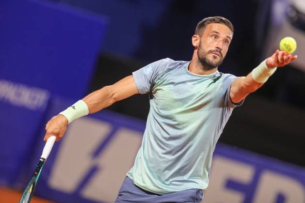 Umag, Croatia, 240725. 35th Plava Laguna Croatia Open Umag. Quarterfinal tennis match between Bosnian Damir Dzumhur and Frenchman Titouan Droguet. Photo: Goran Sebelic CROPIX Copyright: xxGoranxSebelicx dzumhur_droguet06-240725