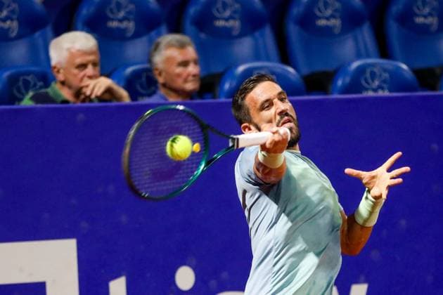 Umag, Croatia, 240725. 35th Plava Laguna Croatia Open Umag. Quarterfinal tennis match between Bosnian Damir Dzumhur and Frenchman Titouan Droguet. Photo: Goran Sebelic CROPIX Copyright: xxGoranxSebelicx dzumhur_droguet21-240725