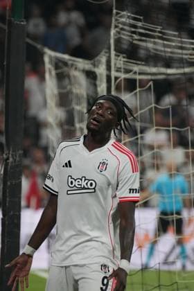 Tammy Abraham of Besiktas reacts during the UEFA Europa League 2025 26 Second Qualifying Round First Leg match between Besiktas and Shakhtar Donetsk at Tupras Stadium on July 24, 2025 in Istanbul, Turkey. Istanbul Tupras Stadium Turkey Copyright: xSeskimphotox Besiktas-Shakhtar240725 (17)