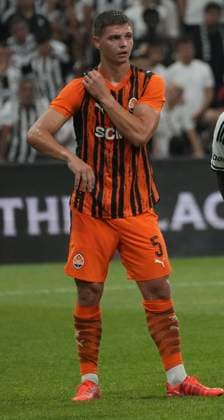 Valerii Bondar (5) of Shakhtar Donetsk reacts during the UEFA Europa League 2025 26 Second Qualifying Round First Leg match between Besiktas and Shakhtar Donetsk at Tupras Stadium on July 24, 2025 in Istanbul, Turkey. Istanbul Tupras Stadium Turkey Copyright: xSeskimphotox Besiktas-Shakhtar240725 (25)