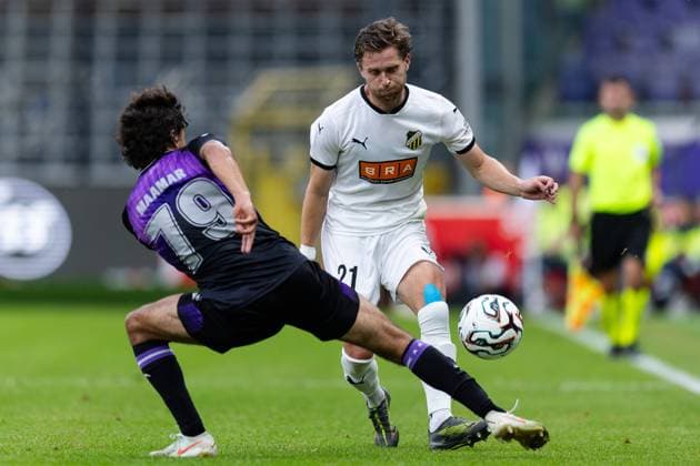 250724 Ali Maamar of Anderlecht and Adam Lundkvist of Häcken during the UEFA Europa League second qualifying round match between Anderlecht and Häcken on July 24, 2025 in Brussels Photo Michael Erichsen BILDBYRAN COP 89 MI0855 anderlecht bbeng europa league football fotball fotboll häcken kval qualification qualifying round soccer uefa europa league  Copyright: MICHAELxERICHSEN BB250724MI138