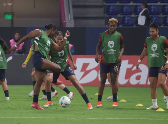 COPA AMERICA FEMENINA ECUADOR VS ARGENTINA July 24, 2025 Meeting between Ecuador VS Argentina for Copa America Femenina at the Banco Guayaquil stadium QUITO PICHINCHA ECUADOR Copyright: xHENRYxLAPOx