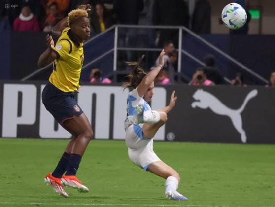 COPA AMERICA FEMENINA ECUADOR VS ARGENTINA July 24, 2025 Meeting between Ecuador VS Argentina for Copa America Femenina at the Banco Guayaquil stadium QUITO PICHINCHA ECUADOR Copyright: xHENRYxLAPOx