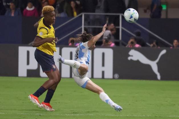 COPA AMERICA FEMENINA ECUADOR VS ARGENTINA July 24, 2025 Meeting between Ecuador VS Argentina for Copa America Femenina at the Banco Guayaquil stadium QUITO PICHINCHA ECUADOR Copyright: xHENRYxLAPOx