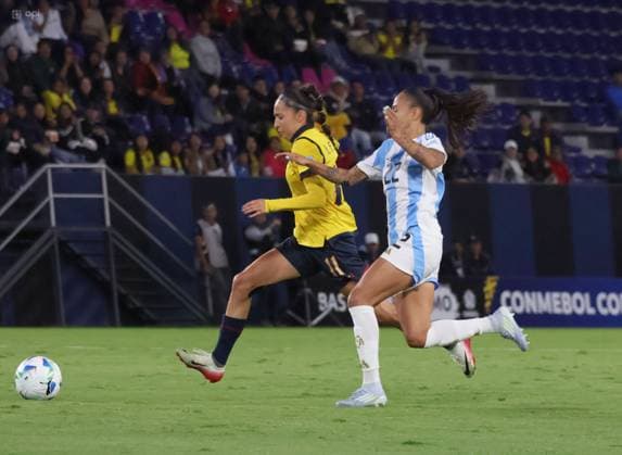 COPA AMERICA FEMENINA ECUADOR VS ARGENTINA July 24, 2025 Meeting between Ecuador VS Argentina for Copa America Femenina at the Banco Guayaquil stadium QUITO PICHINCHA ECUADOR Copyright: xHENRYxLAPOx