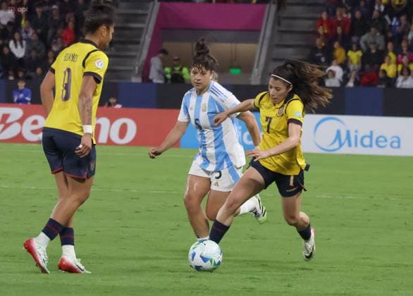 COPA AMERICA FEMENINA ECUADOR VS ARGENTINA July 24, 2025 Meeting between Ecuador VS Argentina for Copa America Femenina at the Banco Guayaquil stadium QUITO PICHINCHA ECUADOR Copyright: xHENRYxLAPOx