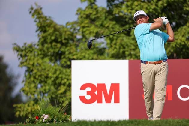 June 12, 2025, Blaine, Minnesota, United States: ZAC BLAIR watches his drive at hole one on the first day of competition at the 2025 PGA, Golf Herren 3M Open at TPC Twin Cities. Blaine United States - ZUMAt166 20250612_zsp_t166_086 Copyright: xMichaelxTurnerx
