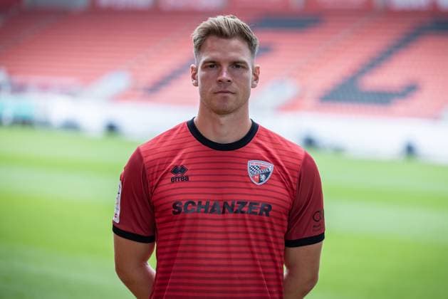 FC Ingolstadt 04 3 Liga, Porträttermin 2025 2026, Simon Lorenz 32, FCI 3 Liga FC Ingolstadt 04 season 2025 2026