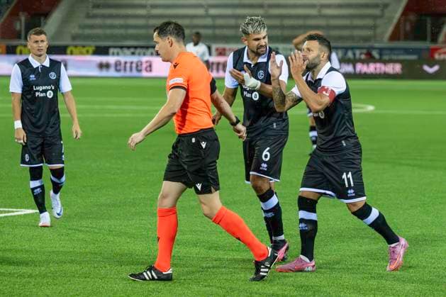 From left to right Referee Darren England, ENG, Antonios Papadopoulos, Renato Steffen, FCL, FC Lugano CFR Cluj, Qualifying round UEFA Europa League, Football, 24 07 2025