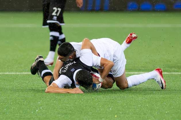 Mattia Zanotti, FCL, on the ground, re Meriton Korenica, CFR, FC Lugano CFR Cluj, qualifying round UEFA Europa League, football, 24 07 2025
