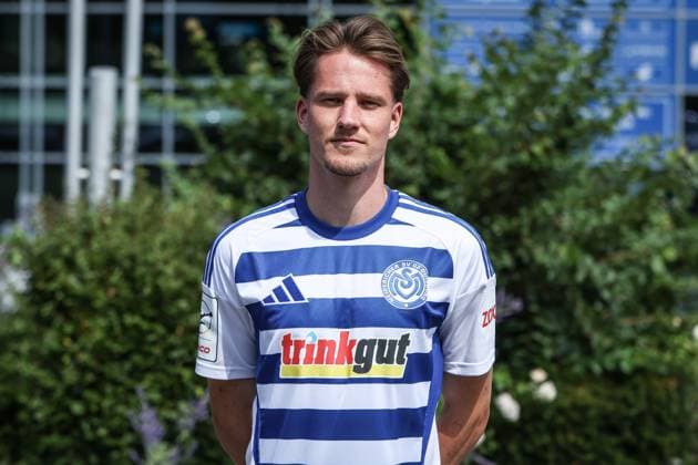 sports, football, 3 league season 2025 2026 team and portrait photo appointment MSV Duisburg 24 07 2025, schauinsland reisen arena Christian Viet MSV Duisburg, 10 Duisburg schauinsland reisen arena Nordrhein Westfalen Germany