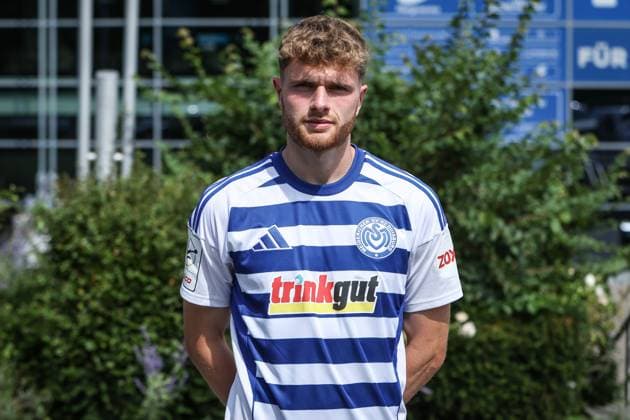 Sports, football, 3 league season 2025 2026 team and portrait photo appointment MSV Duisburg 24 07 2025, schauinsland reisen arena Steffen Meuer MSV Duisburg, 18 Duisburg schauinsland reisen arena Nordrhein Westfalen Germany