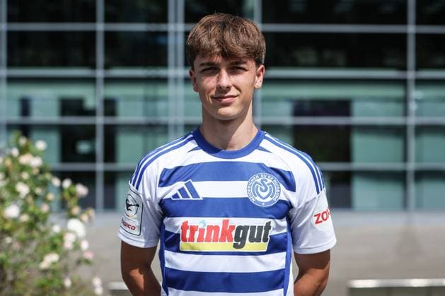 Sports, football, 3 league season 2025 2026 team and portrait photo appointment MSV Duisburg 24 07 2025, schauinsland reisen arena Simon Symalla MSV Duisburg, 23 Duisburg schauinsland reisen arena Nordrhein Westfalen Germany